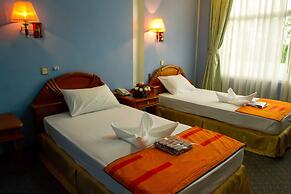 City Golf Resort Hotel
