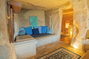 Azure Cave Suites