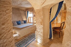 Azure Cave Suites