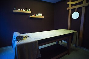 Liv Suit Hotel