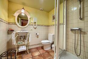 Hostal Almadiero