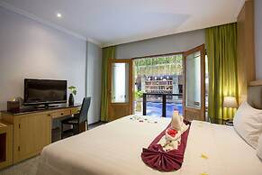 Famous Hotel Kuta