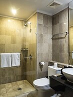 Famous Hotel Kuta