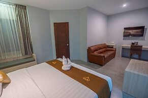 Famous Hotel Kuta