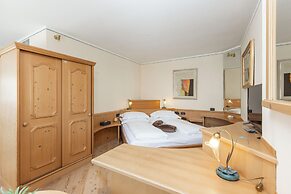 Hotel Flora