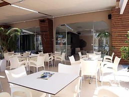 Akatos Hotel