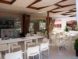 Akatos Hotel