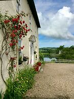 Aberllynfi Riverside Guesthouse