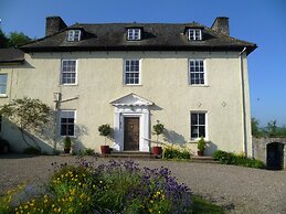 Aberllynfi Riverside Guesthouse