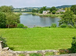 Aberllynfi Riverside Guesthouse
