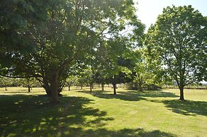 Orchard Lodge & Wolds Restaurant
