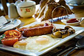 Orchard Lodge & Wolds Restaurant