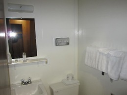 Airport Chalet