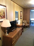 Airport Chalet