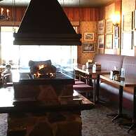 Airport Chalet