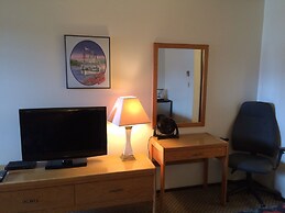 Airport Chalet
