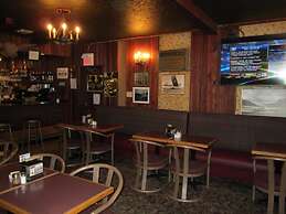 Airport Chalet