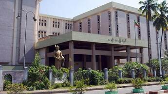 Diamond Crown Hotel