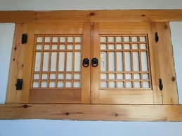 Dowonjeong Healing House