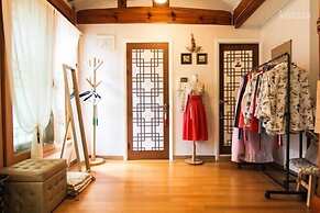 Dowonjeong Healing House