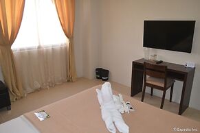Columbus Plaza Hotel