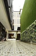 Columbus Plaza Hotel