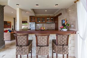 Villa Lidwina by Nagisa Bali