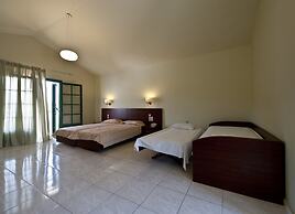 Skiathos Club Hotel Suites
