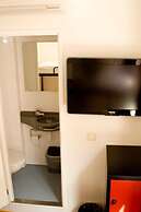 Bud Gett Hostels