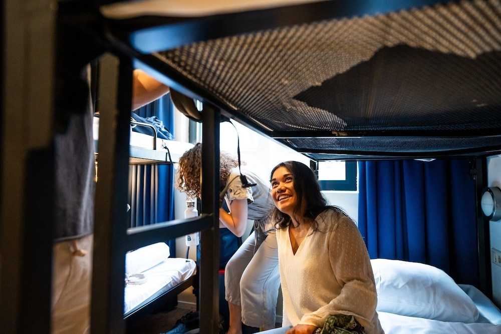 Bud Gett Hostels