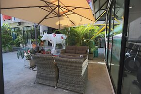 Montha Hotel