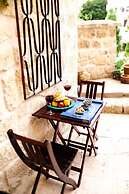 Elaa Cave Hotel