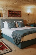 Elaa Cave Hotel