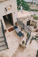 Elaa Cave Hotel