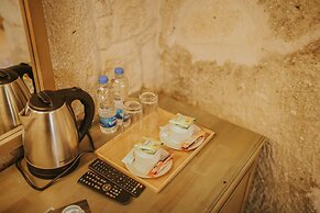 Elaa Cave Hotel