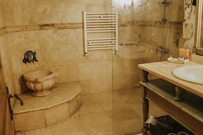 Elaa Cave Hotel