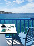 Bluetopia Suites
