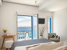 Bluetopia Suites