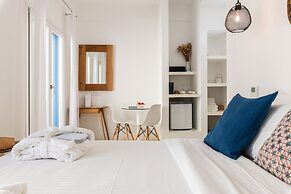Bluetopia Suites