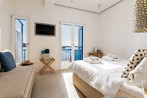 Bluetopia Suites