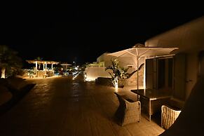 Queen Boutique Suites