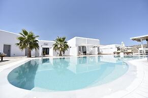 Queen Boutique Suites