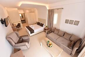 Queen Boutique Suites