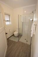 Headlands House Guest Lodge