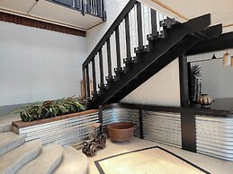 Hornbill House