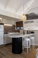 Hornbill House