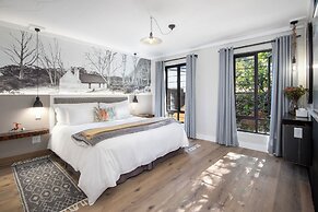 Hornbill House
