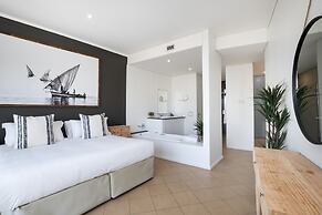 Point Waterfront Apartments