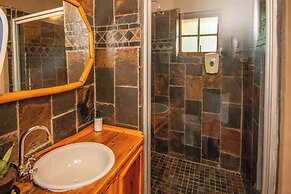 Thornhill Safari Lodge