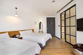 BlueSky Hotel